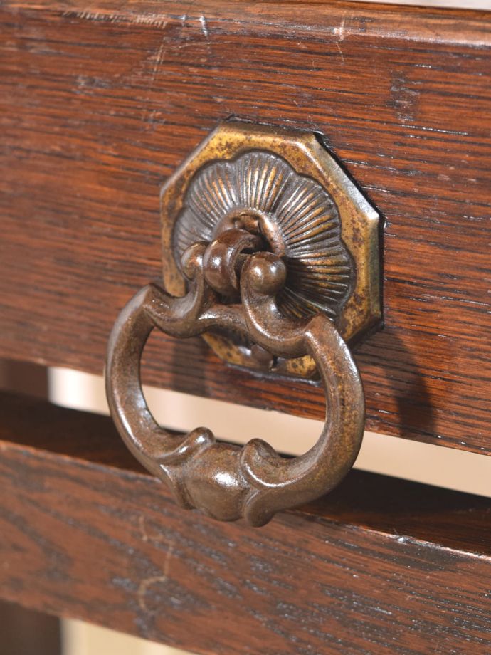 アンティーク家具の取っ手