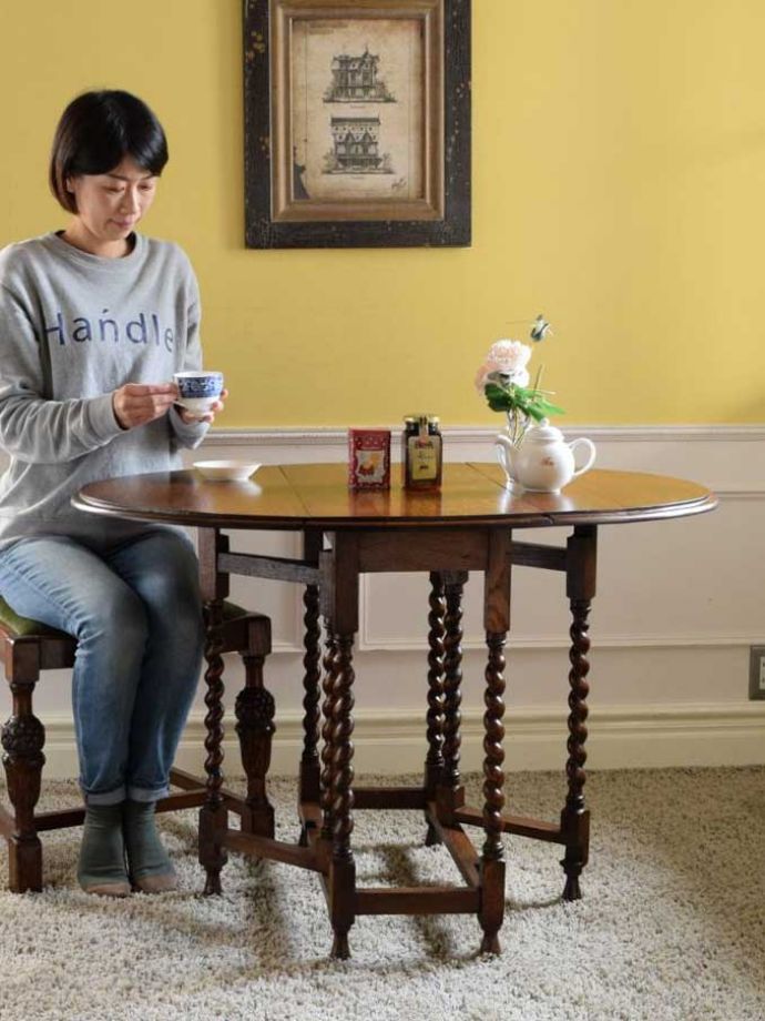 アンティークのゲートレッグテーブル