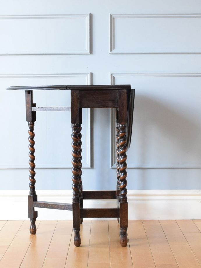 3サイズで楽しめる折り畳みテーブル