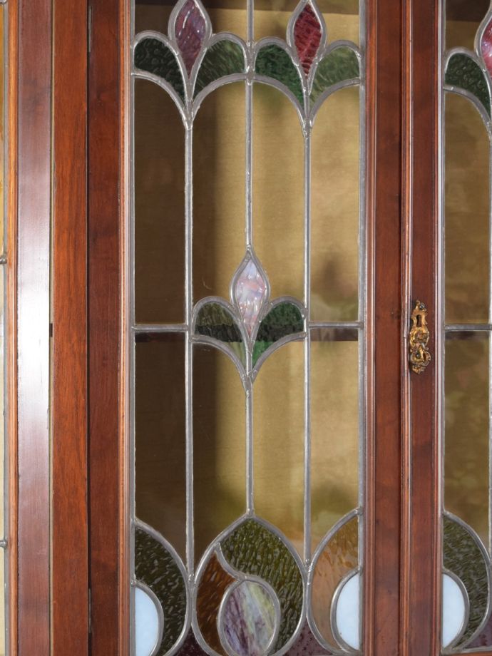 アンティークガラスの扉