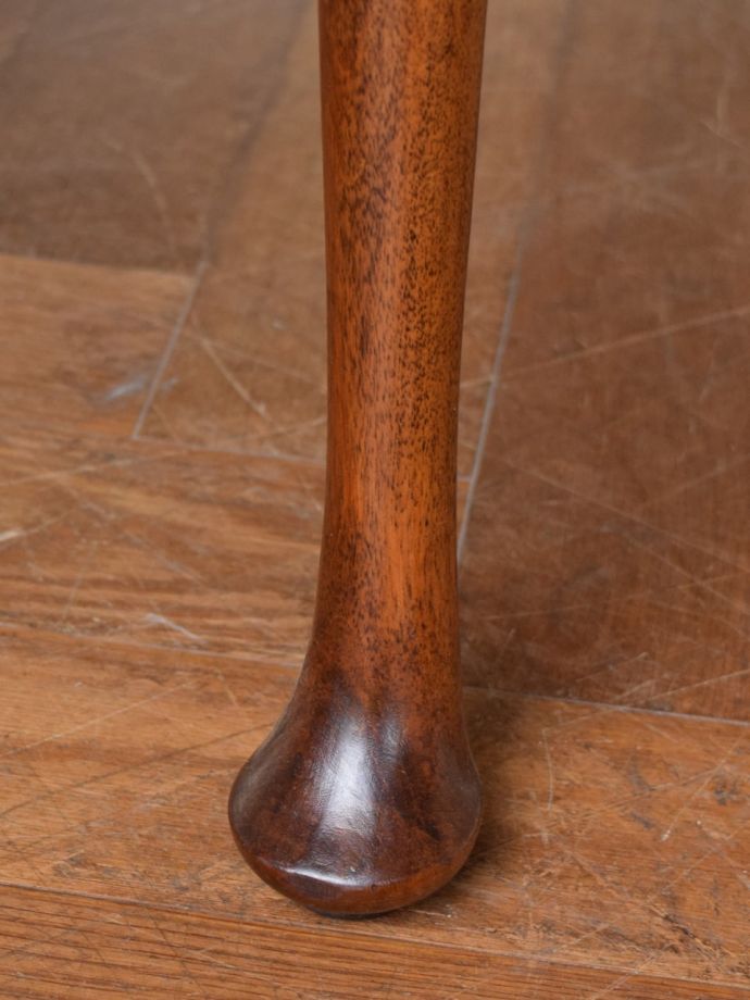 アンティークデスクの脚