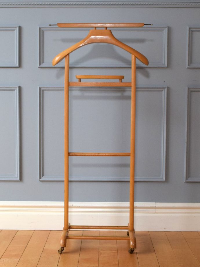 コートハンガーの後ろ