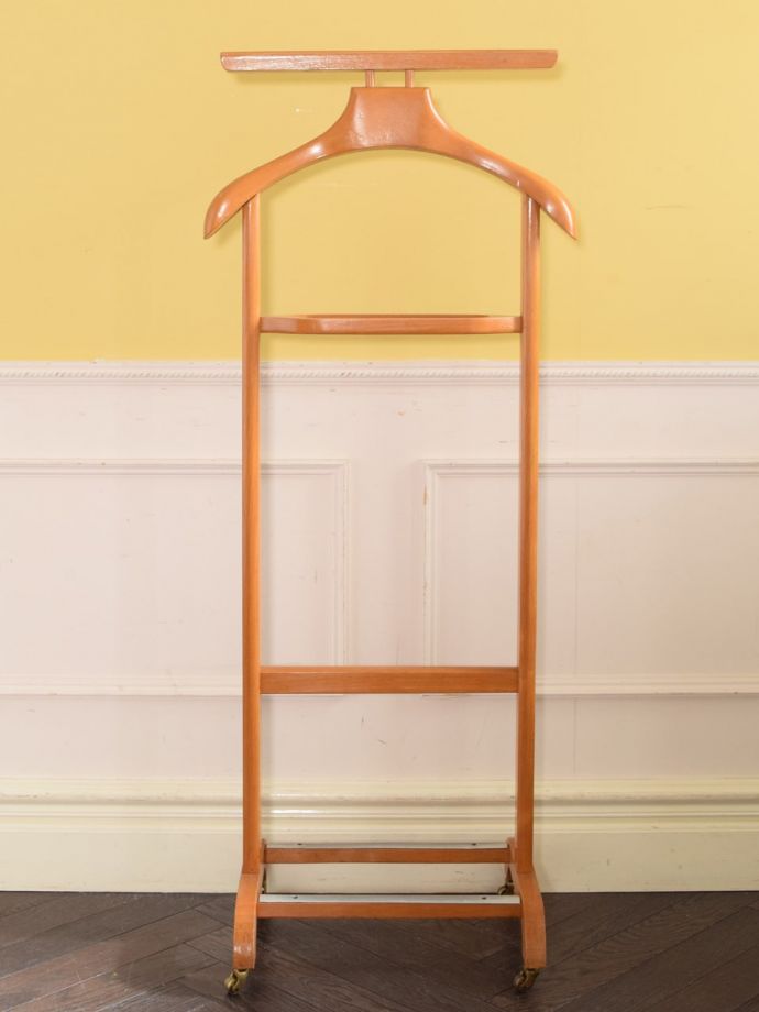 コートハンガーの後ろ