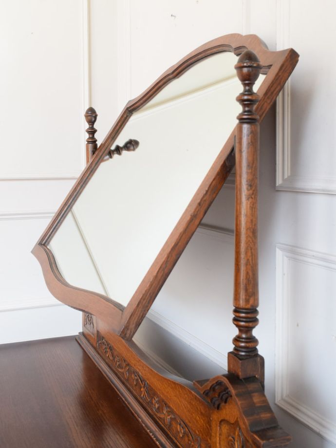 アンティークの鏡