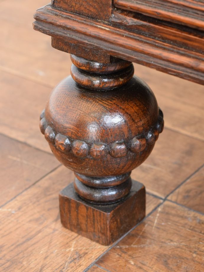 アンティーク家具の脚