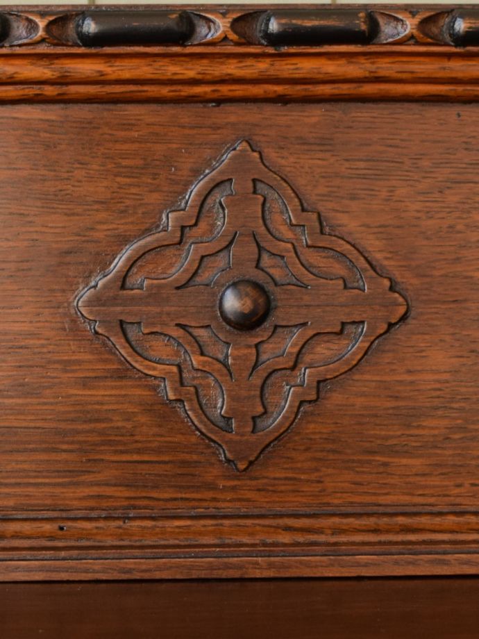 サイドボードの装飾