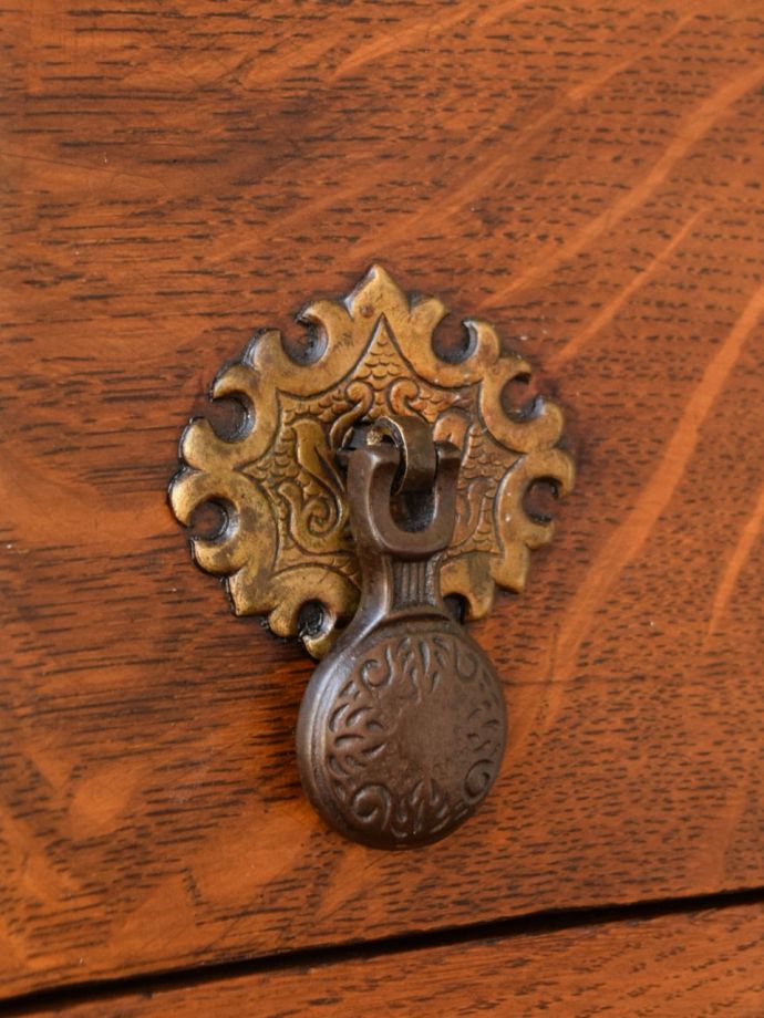 アンティーク家具の取っ手