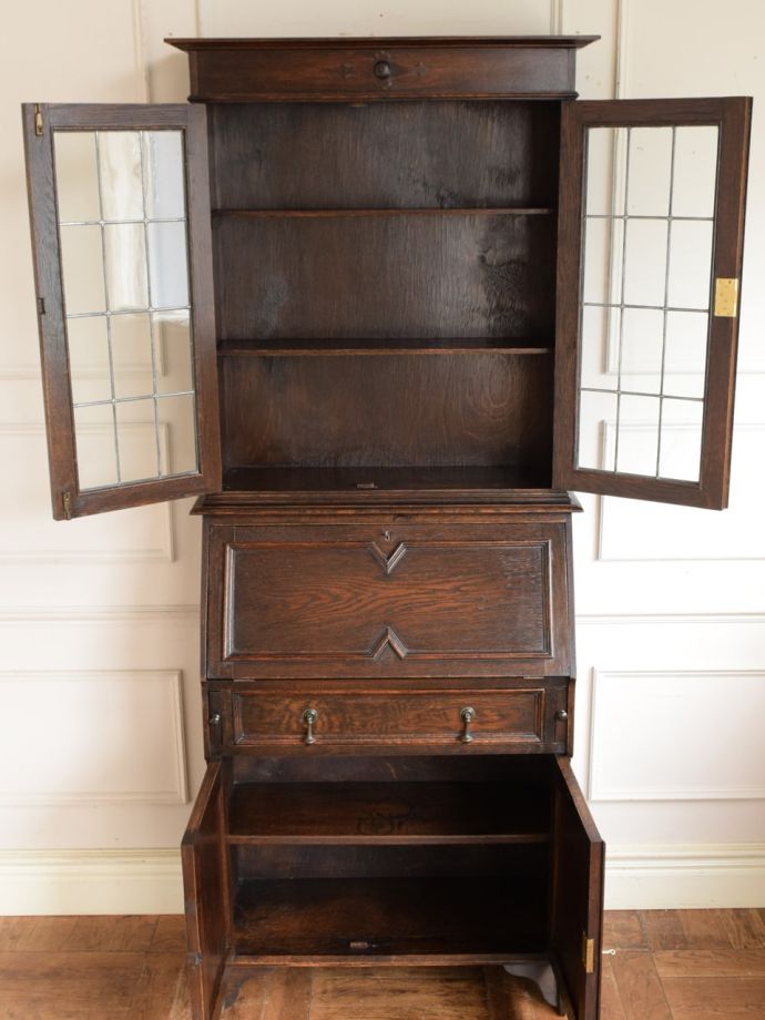 アンティークビューローの扉の中