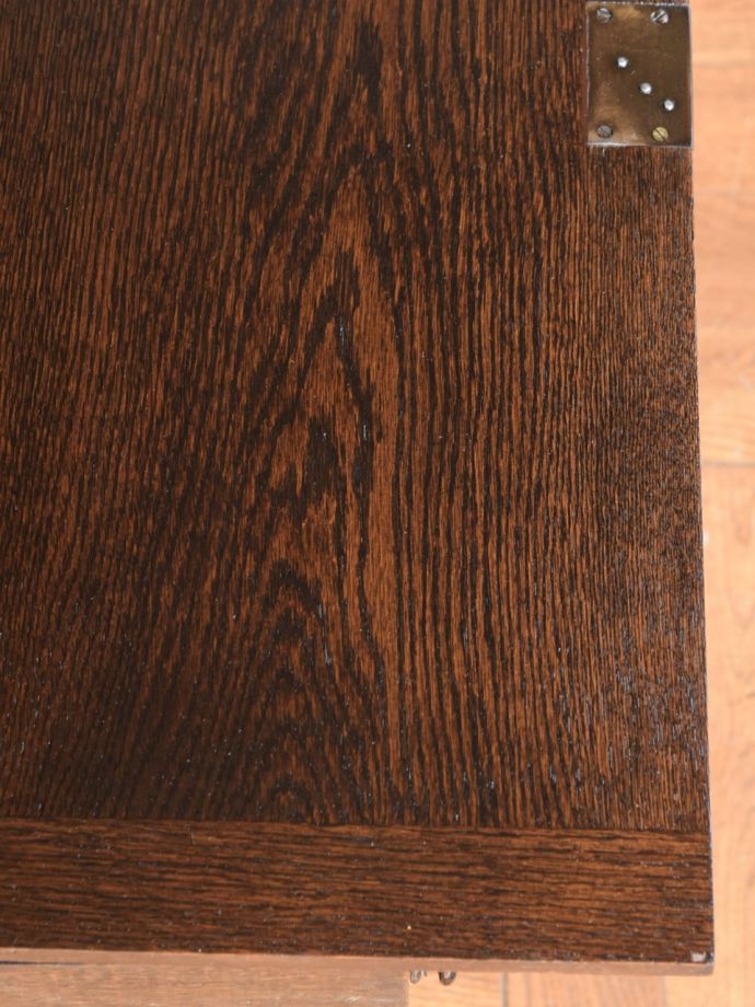 アンティークビューローのデスク