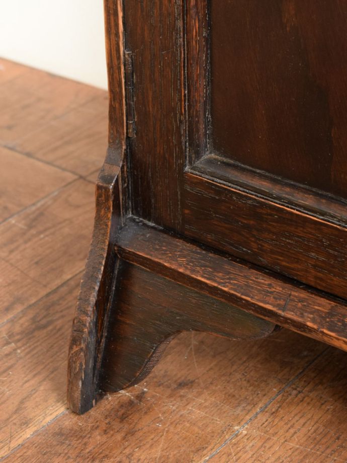 アンティーク家具の脚