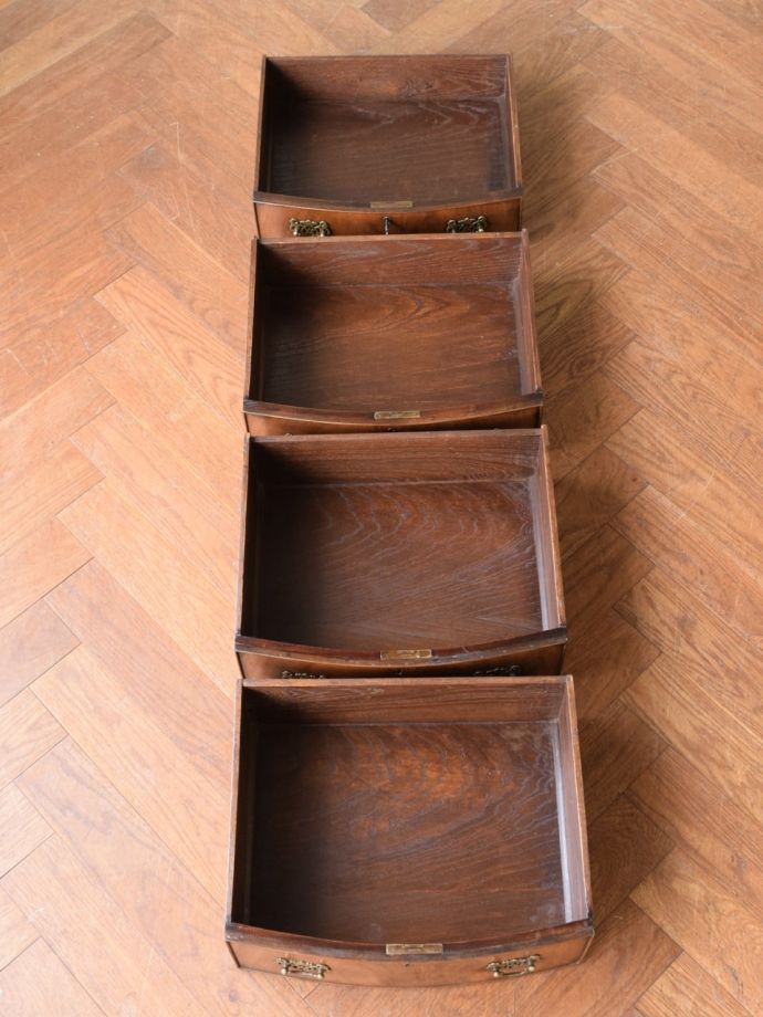 おしゃれなチェストの引き出しの中