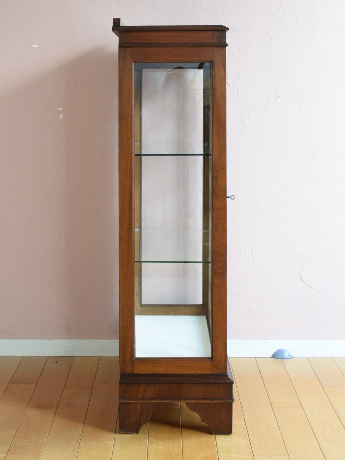 キャビネットの側面