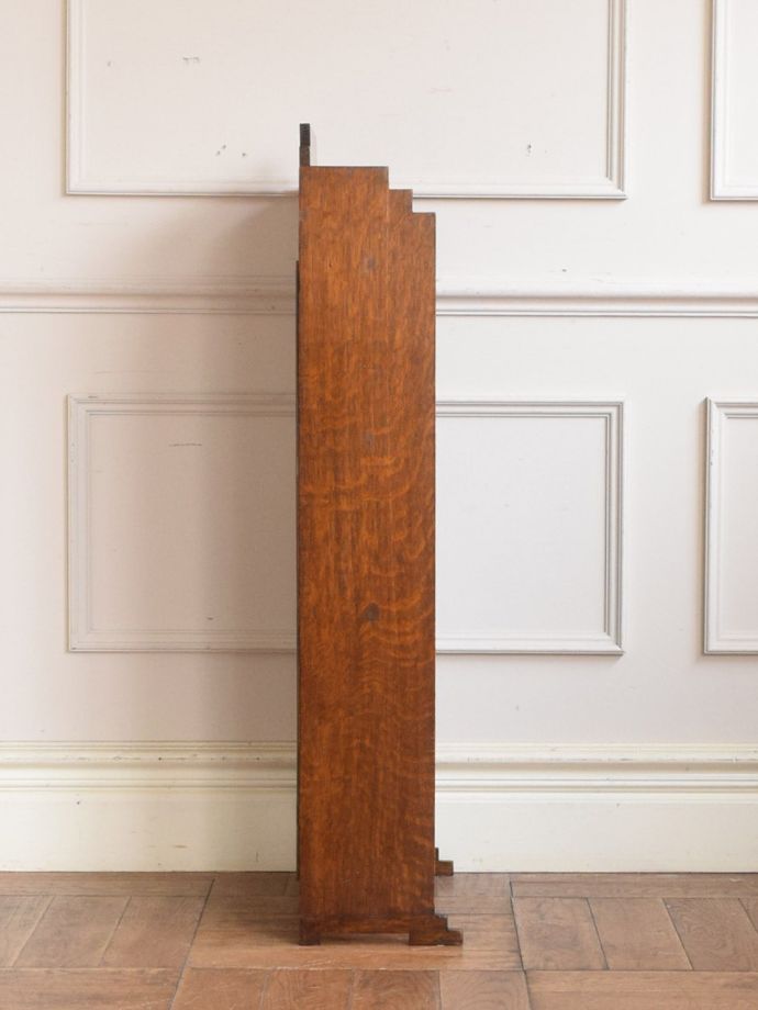 マガジンラックの側面