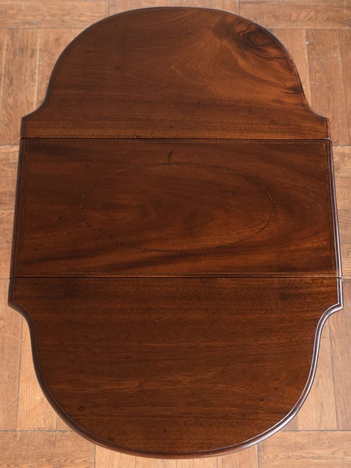 オケージョナルテーブルの天板