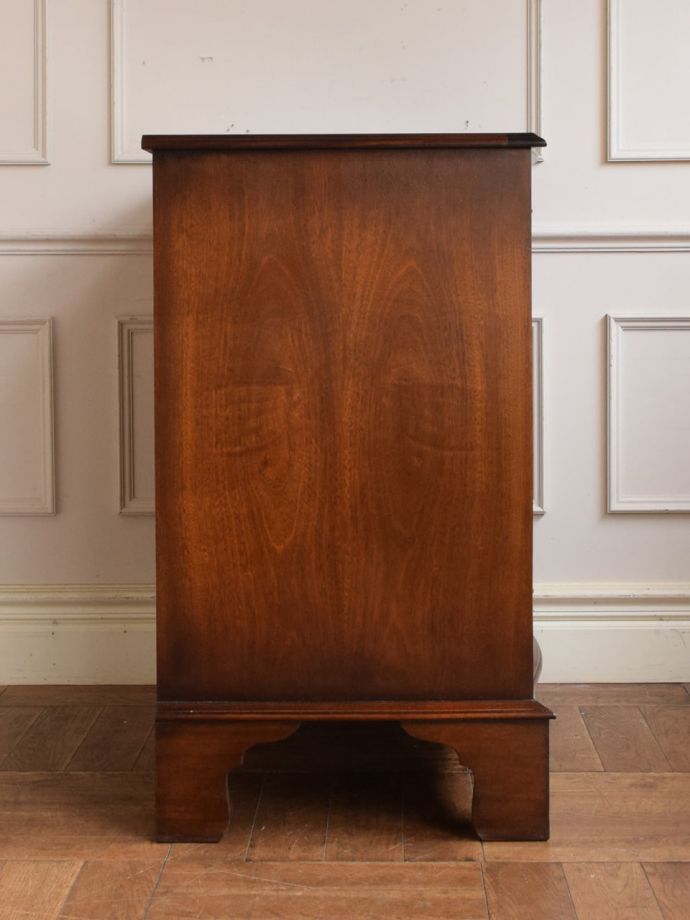 チェストの側面