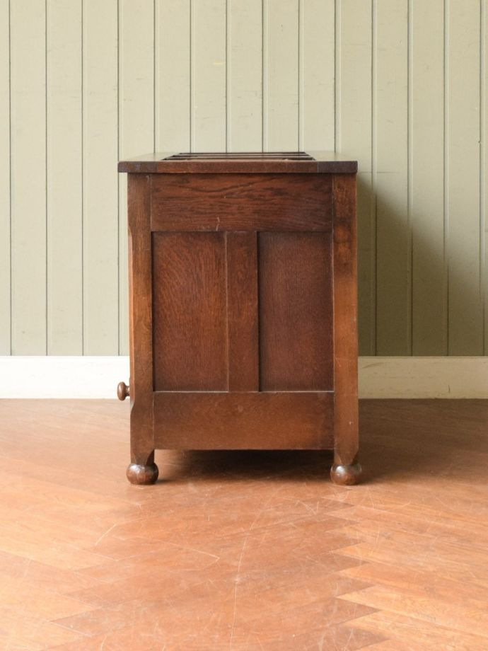 収納ボックスの側面