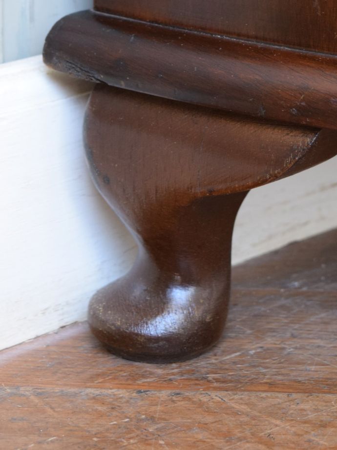 アンティーク家具の脚