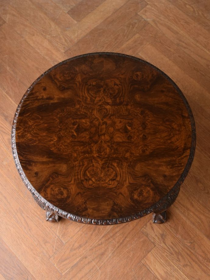 アンティークのテーブルの天板