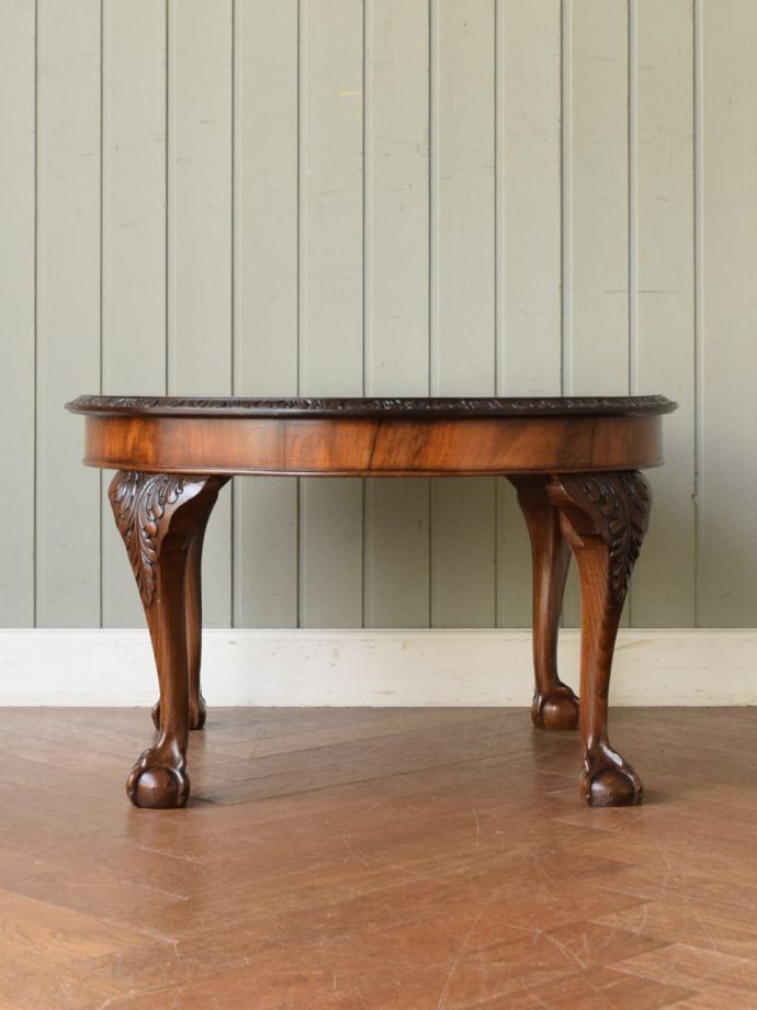 コーヒーテーブルの側面