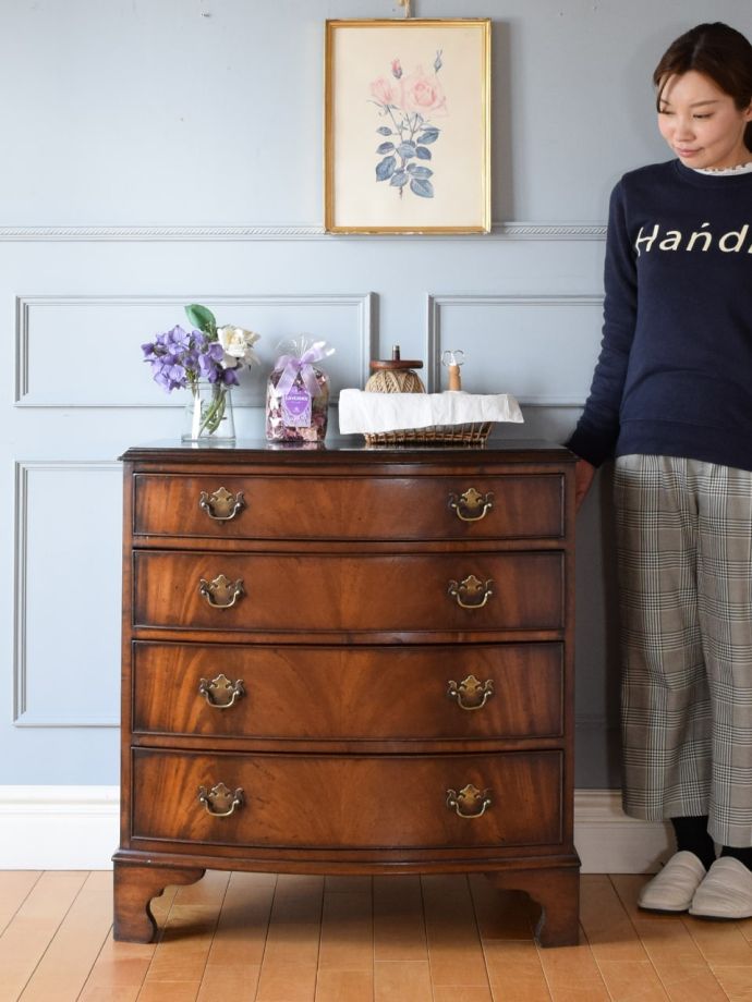 英国アンティークのチェスト