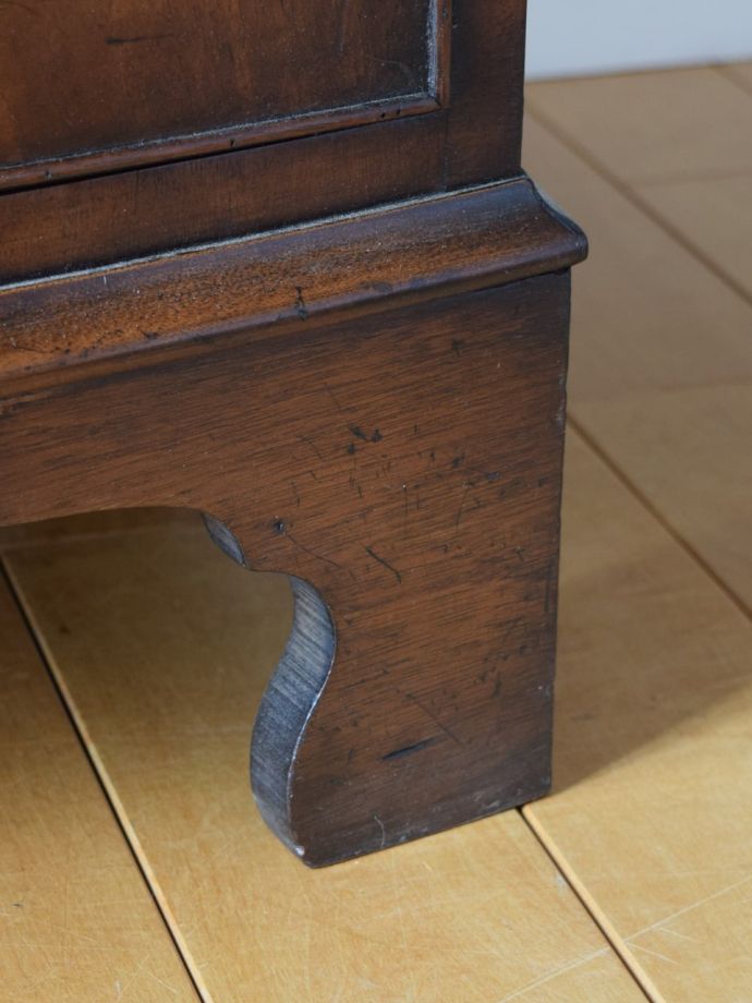 アンティーク家具の脚