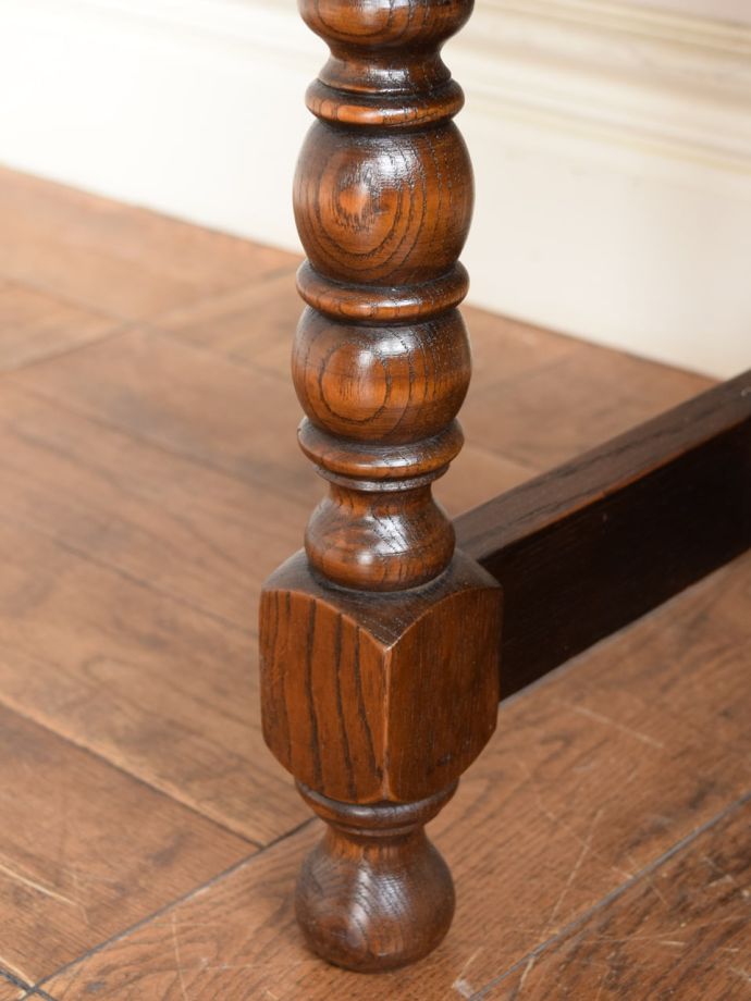 アンティーク家具の脚