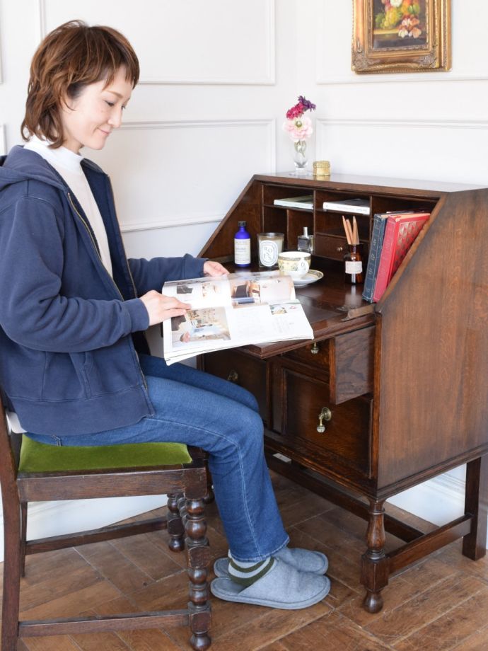 アンティークのおしゃれな書斎机