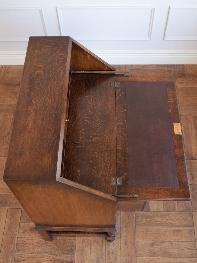 アンティークの書斎デスクの天板