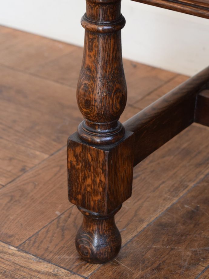 アンティーク家具の脚