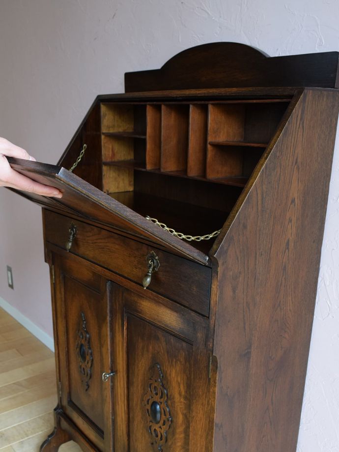 ビューローの扉を倒すと