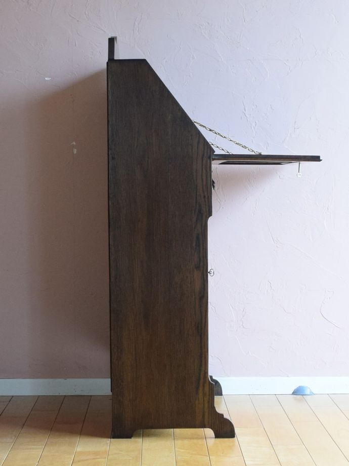 ビューローの側面