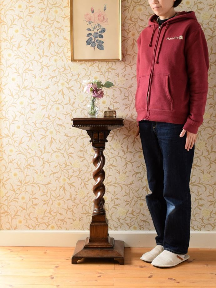 アンティークのプランツスタンド