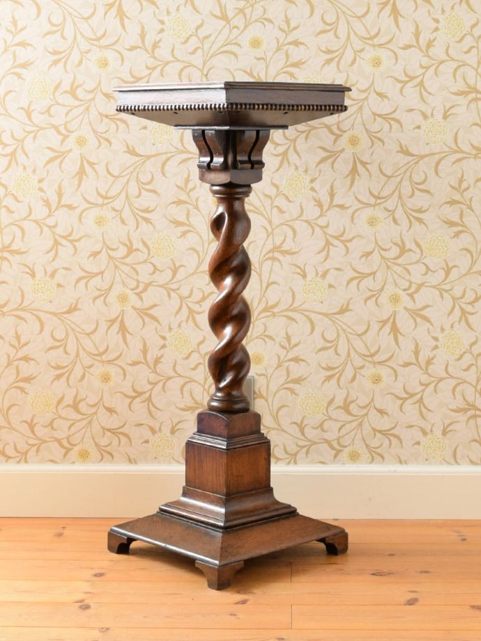 プランツスタンドの側面