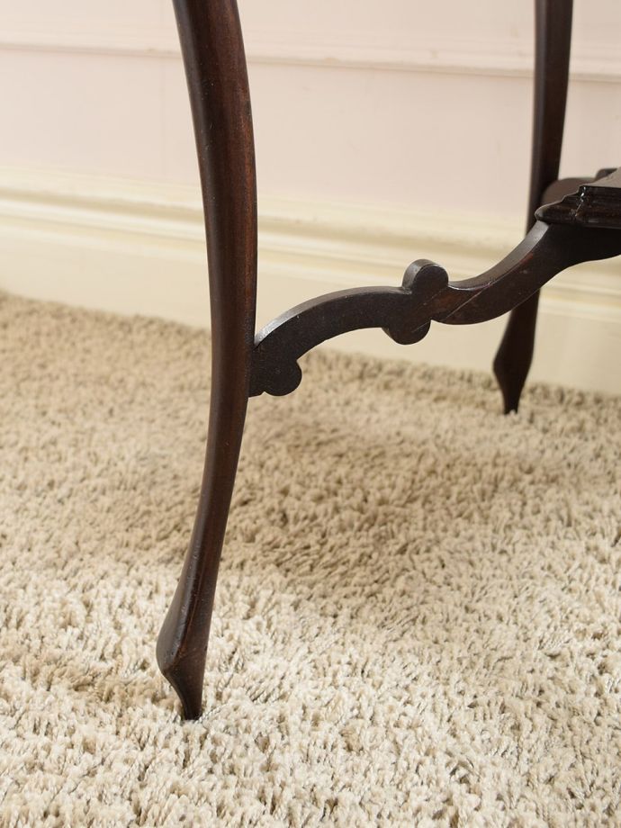 アンティーク家具の脚