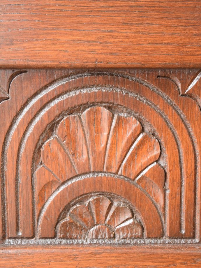 キャビネットの装飾