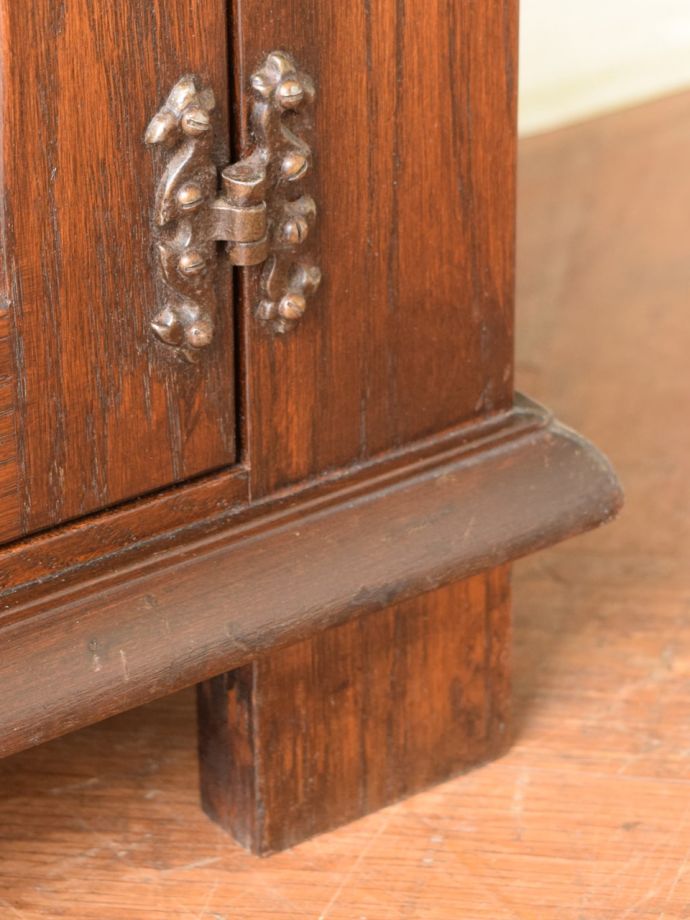 アンティーク家具の脚