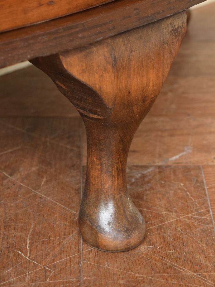 アンティーク家具の脚