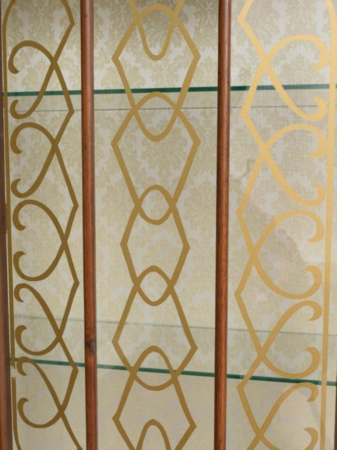 ガラス扉にある装飾