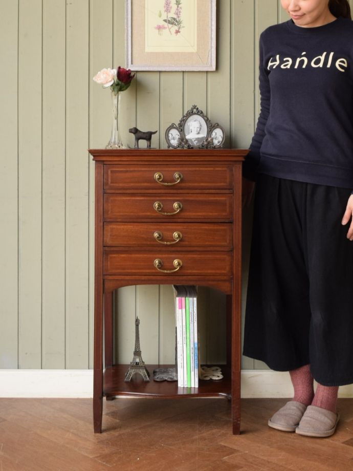 英国アンティークのミュージックチェスト