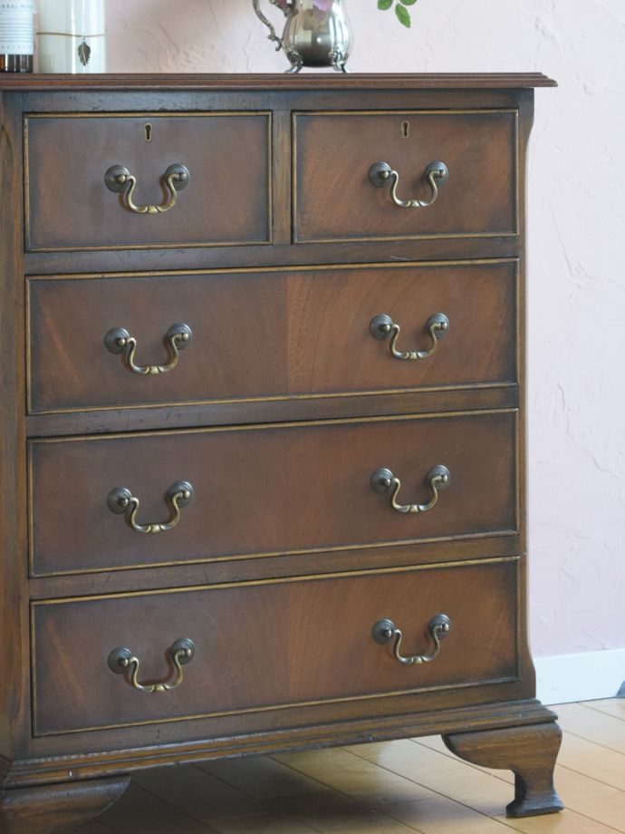 アンティークチェストの美しい木目