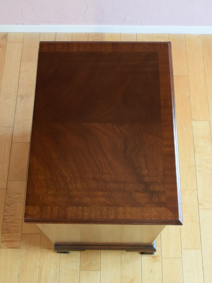 おしゃれなチェストの天板