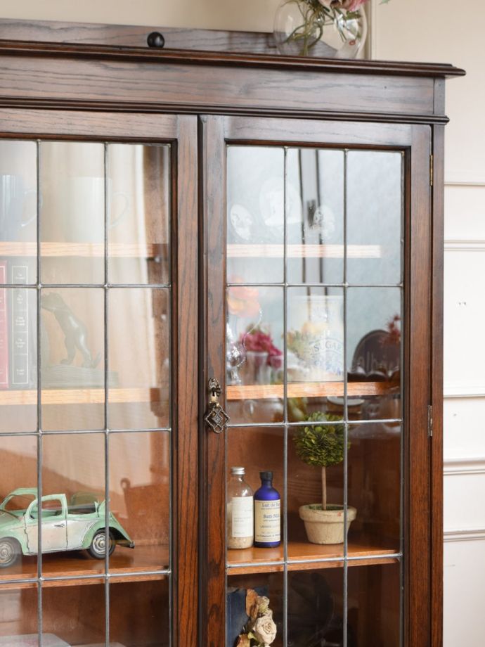 アンティークガラスの扉