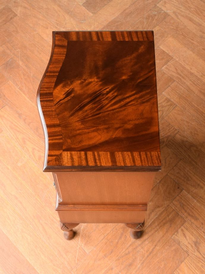 アンティークチェストの天板