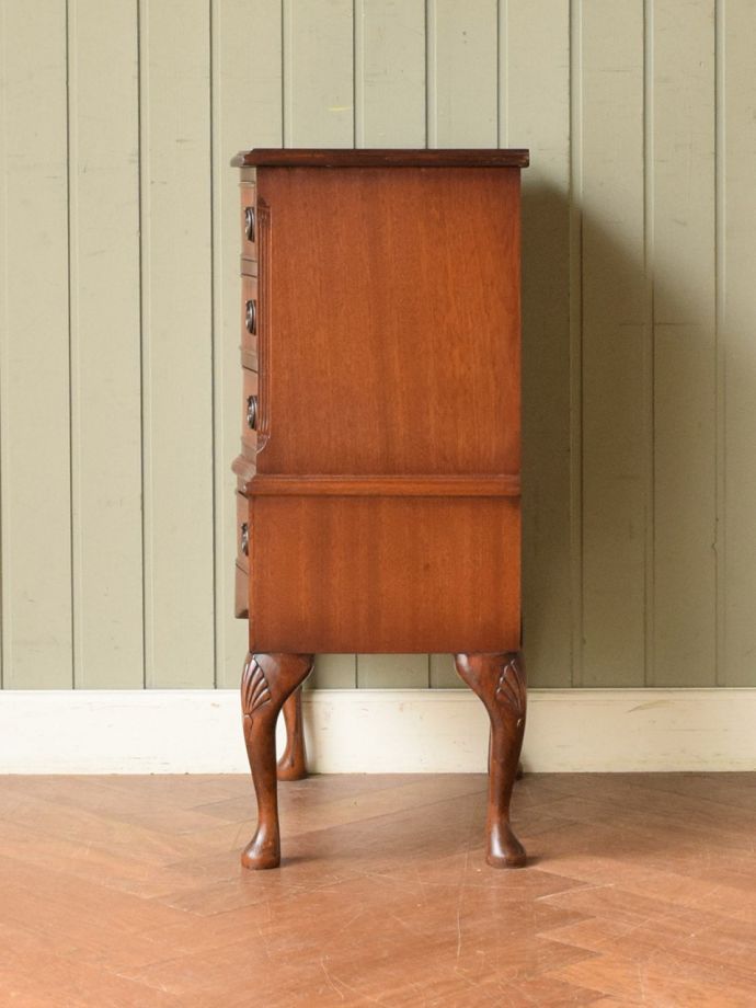 チェストの側面