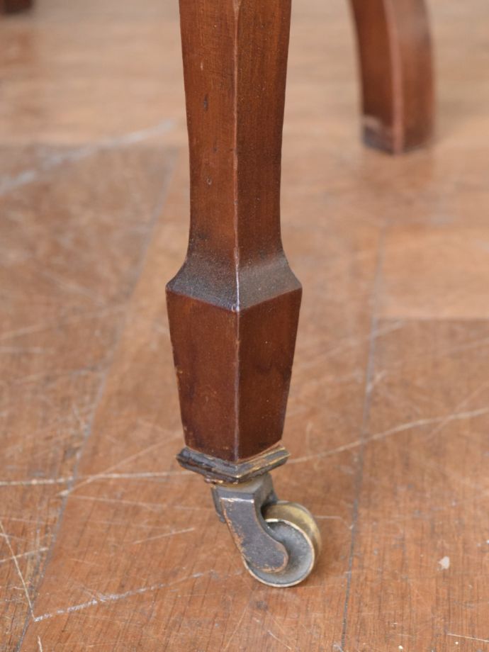 伸長式テーブルの脚