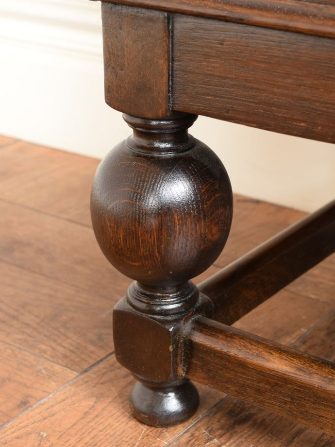 アンティーク家具の脚