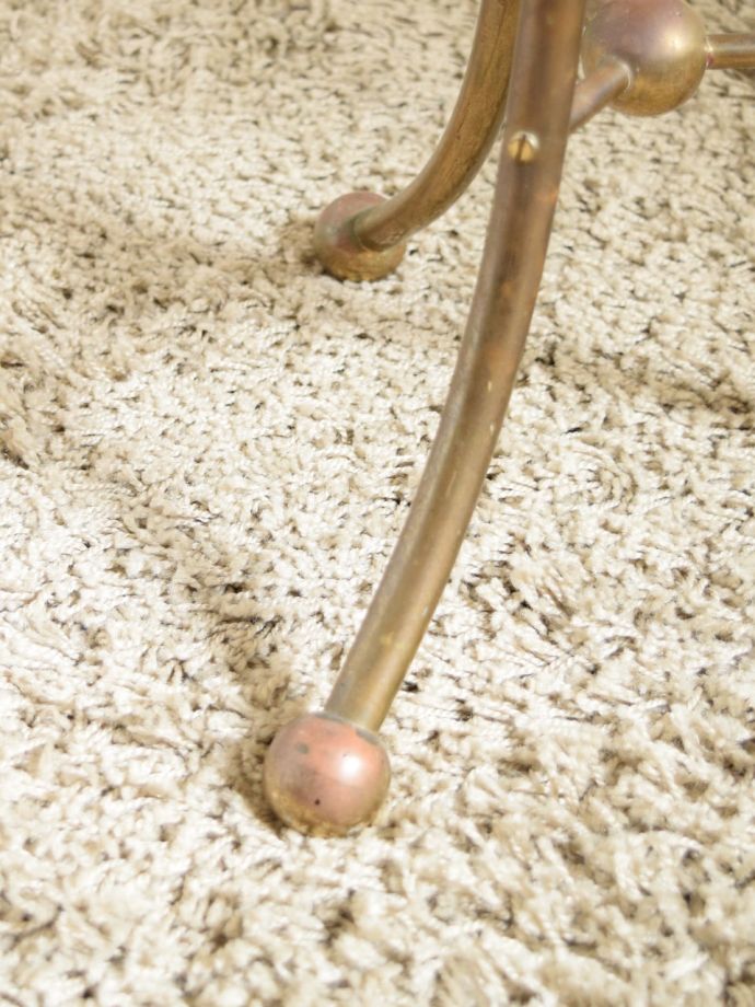 マガジンラックの脚