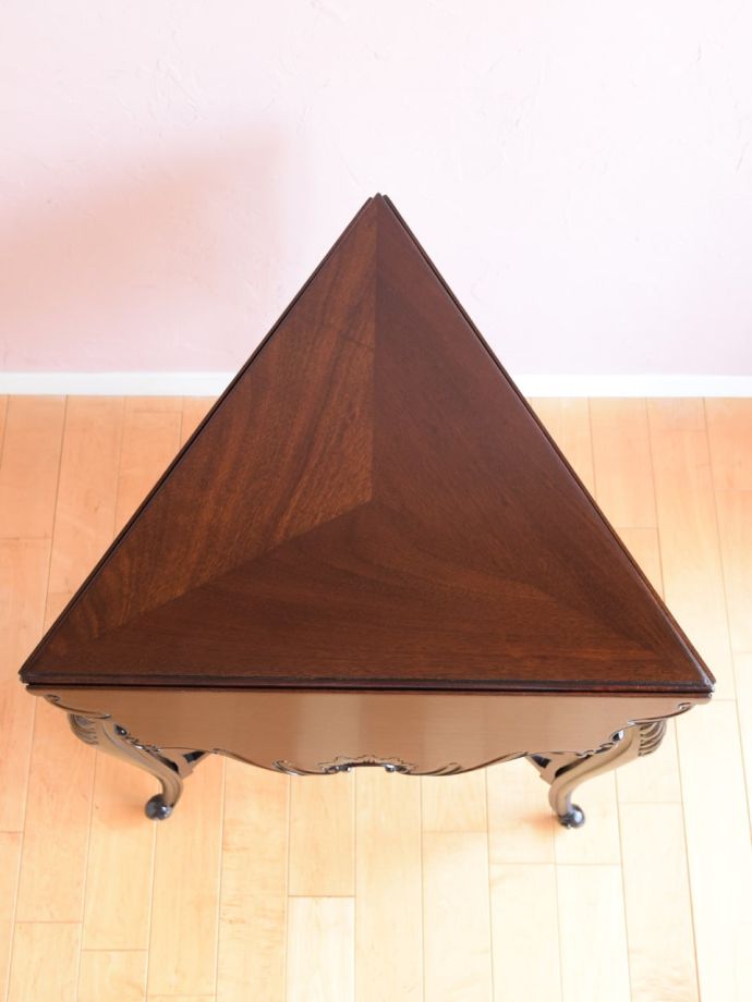 オケージョナルテーブルの天板