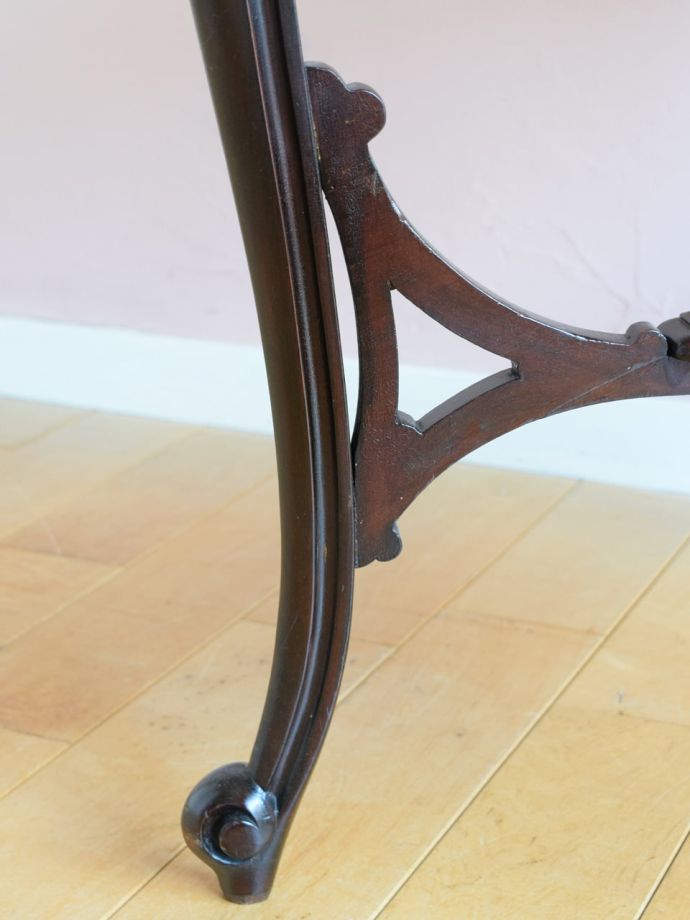 アンティーク家具の脚