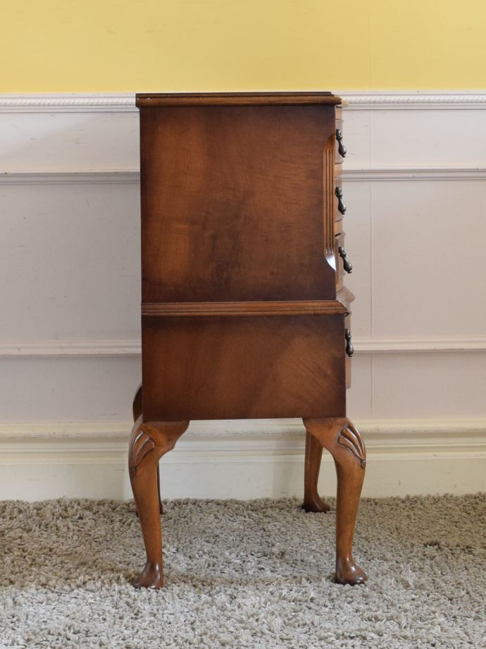 チェストの側面